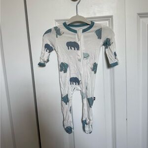 Kyte BABY White and Blue Animal Print Footie